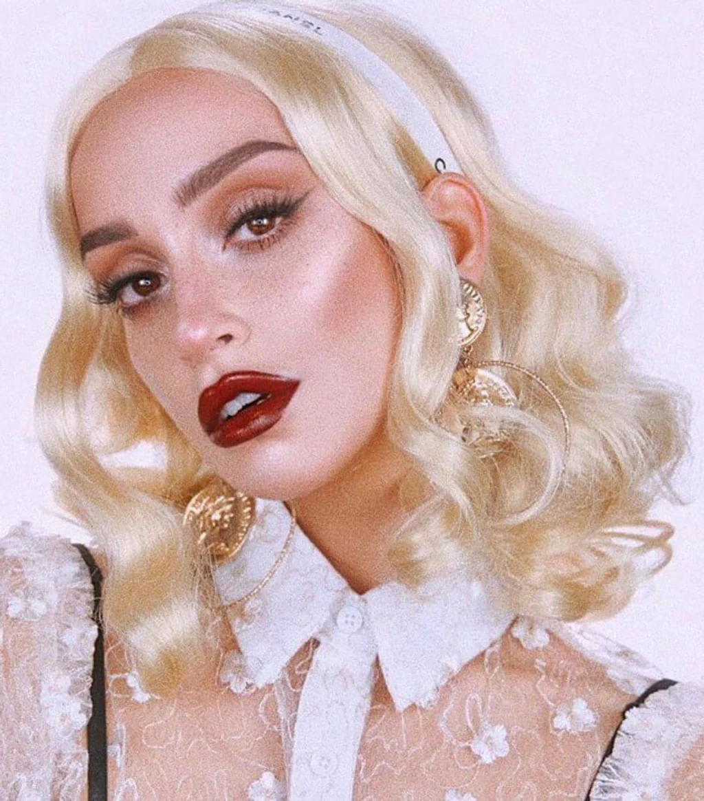 Blonde, shoulder length, pinup style wig with marcel waves: Lauren - Image 7