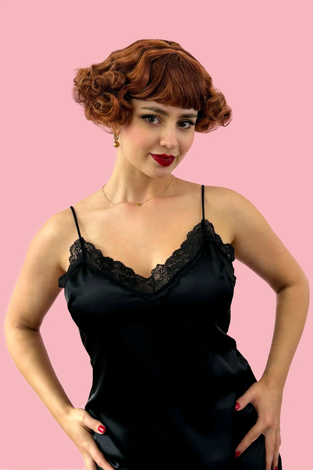 A short red, auburn and blonde mix vintage style wig with waves: Solana - Image 2