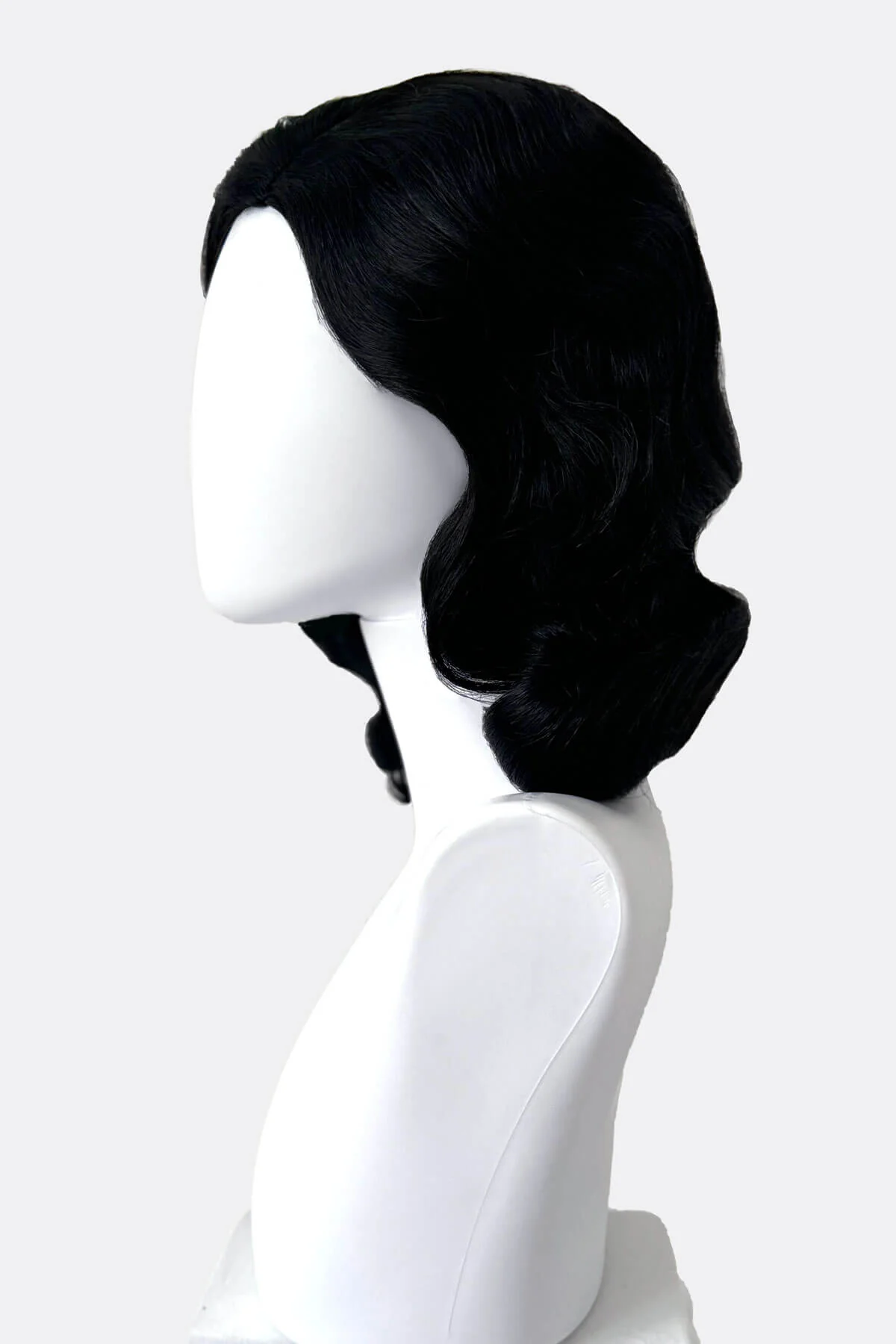 Black, shoulder length wig with beautiful marcel waves: Dita - Image 3