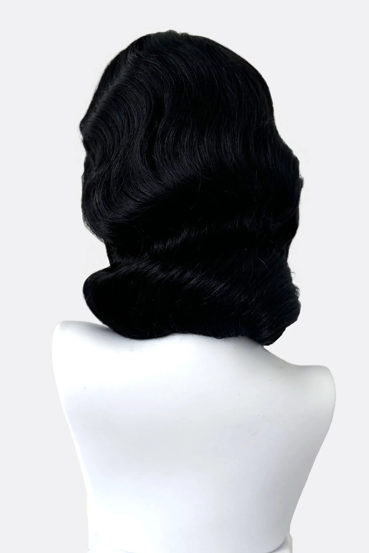 Black, shoulder length wig with beautiful marcel waves: Dita - Image 5