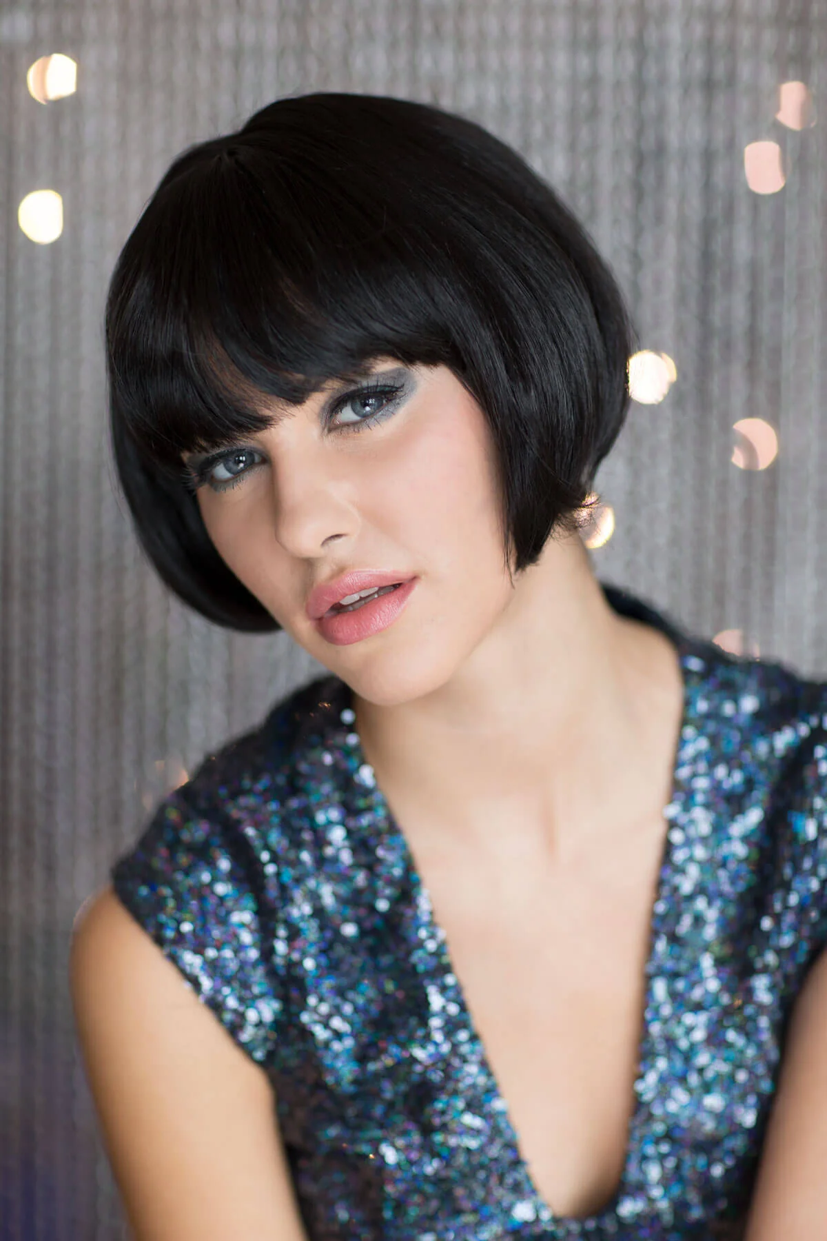 Louise Brooks style wig, short black 'Lulu' bob: Brooks - Image 2