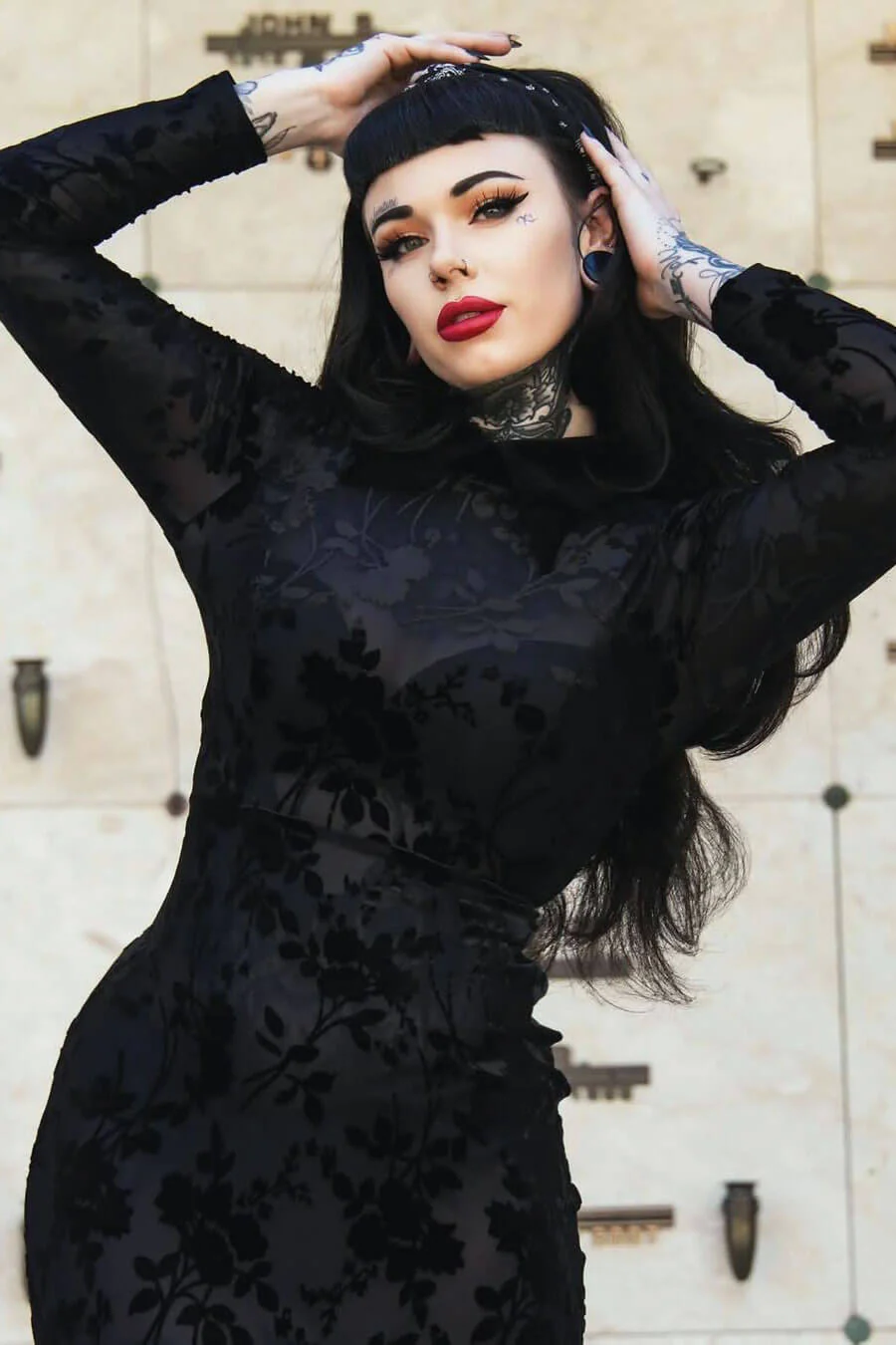Black half wig hairpiece (3/4 wig), long layers: Aislynn - Image 9