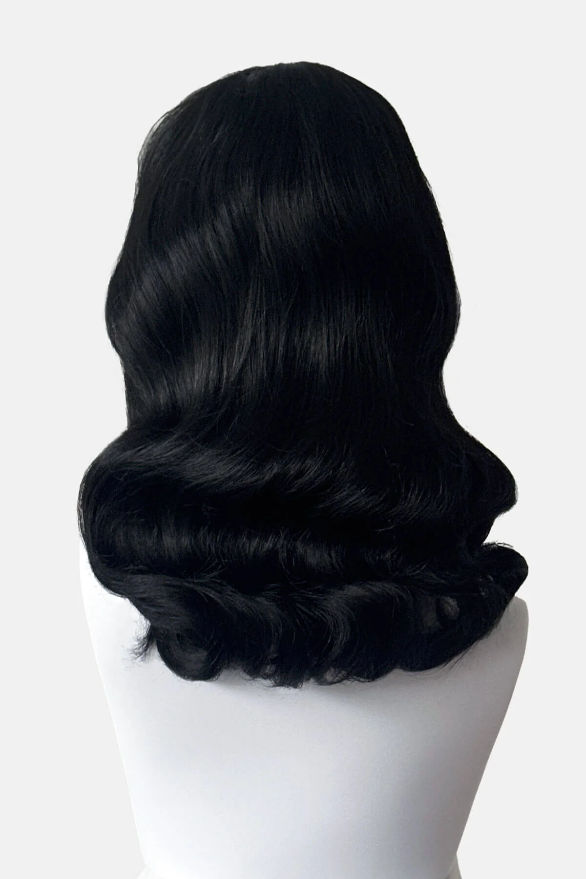 Black pin-up style wig, curled with short fringe: Bettie - Image 4