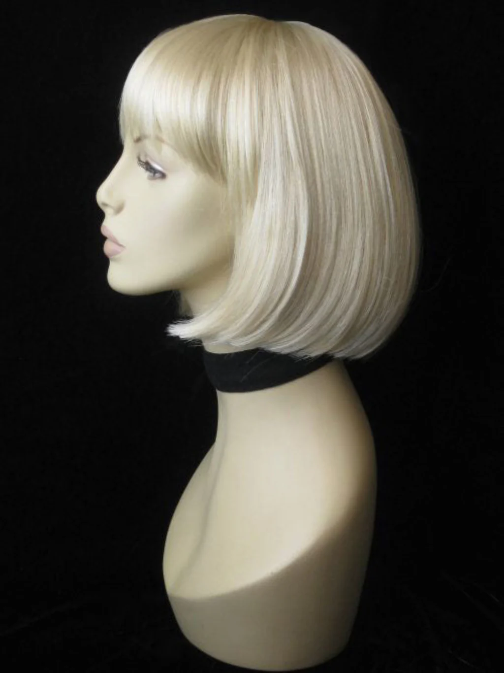 Blunt blonde bob wig with fringe: Gracie - Image 10