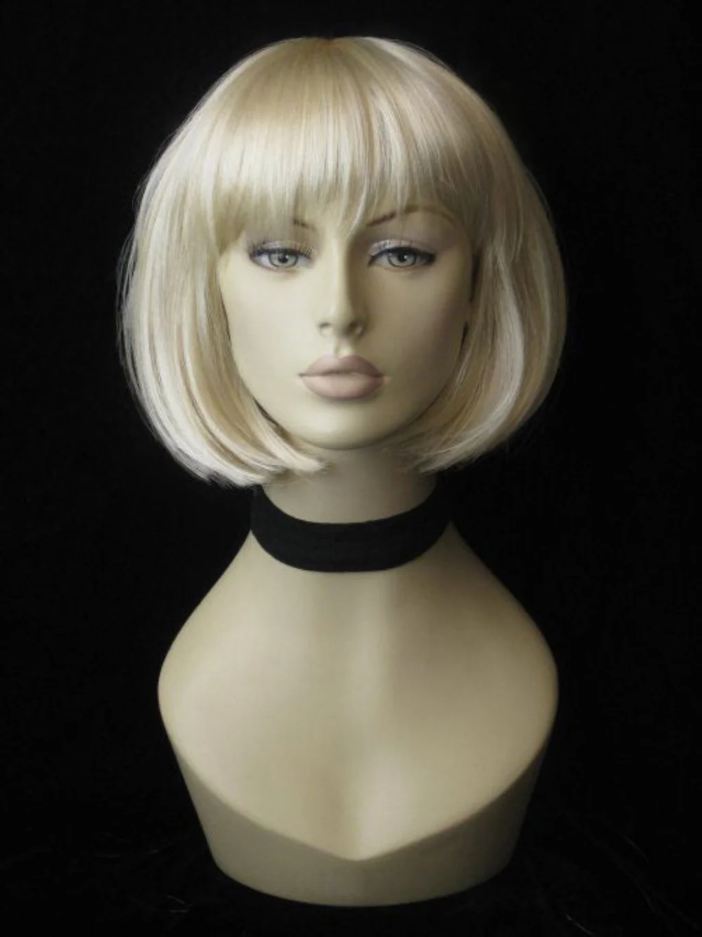Blunt blonde bob wig with fringe: Gracie - Image 11