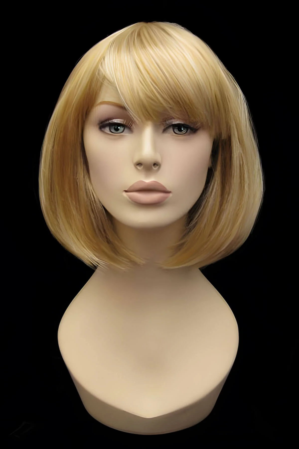 Blonde inverted bob wig: Rhiannon - Image 11