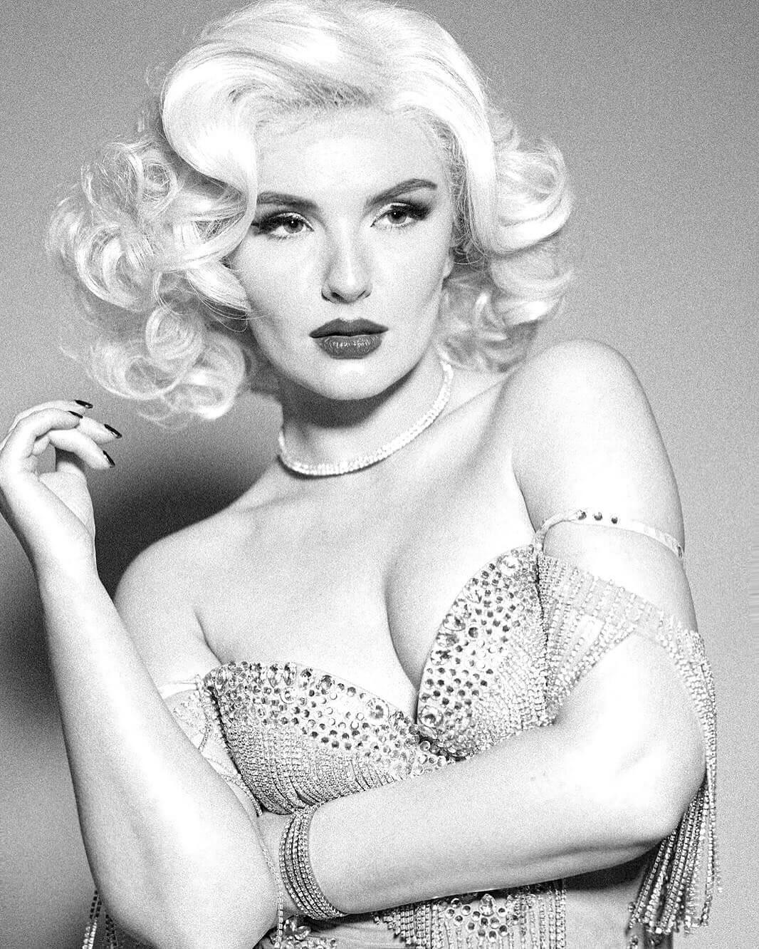 Blonde pinup wig, lace front, vintage style: Marilyn - Image 4