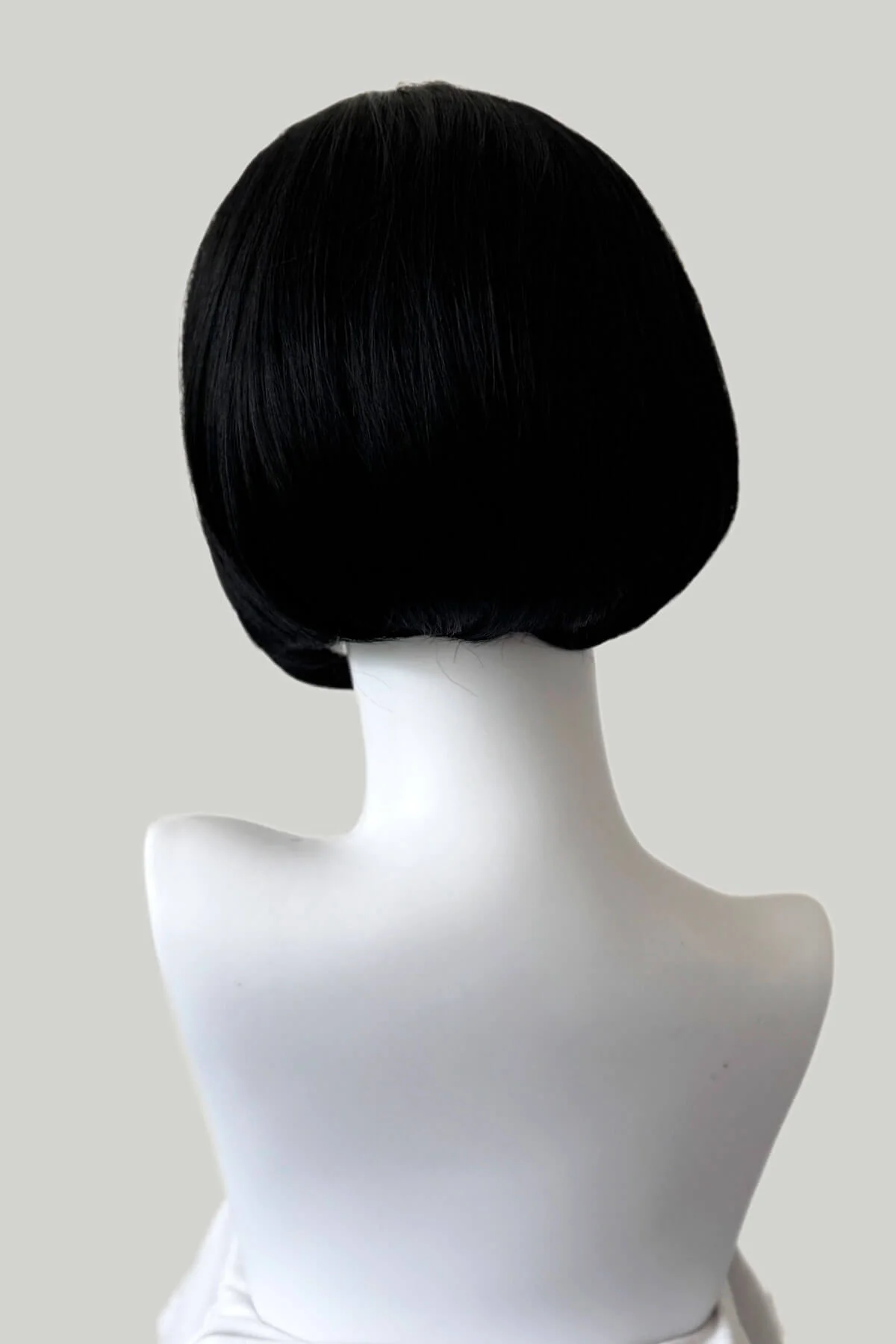 Amelie - Heat Resistant Bouncy Bob Half Wig - Image 11