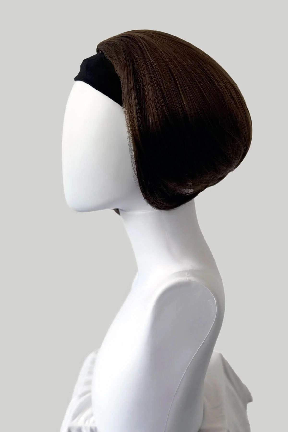 Amelie - Heat Resistant Bouncy Bob Half Wig - Image 19