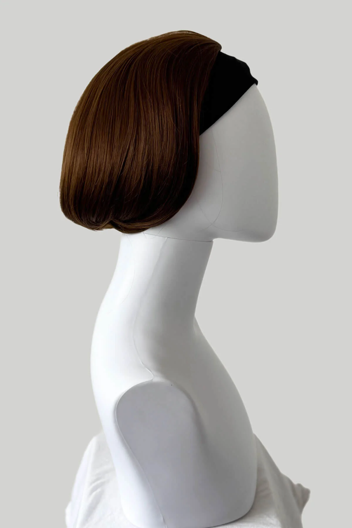 Amelie - Heat Resistant Bouncy Bob Half Wig - Image 24
