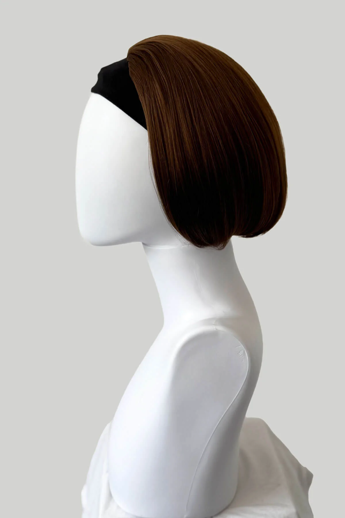Amelie - Heat Resistant Bouncy Bob Half Wig - Image 25