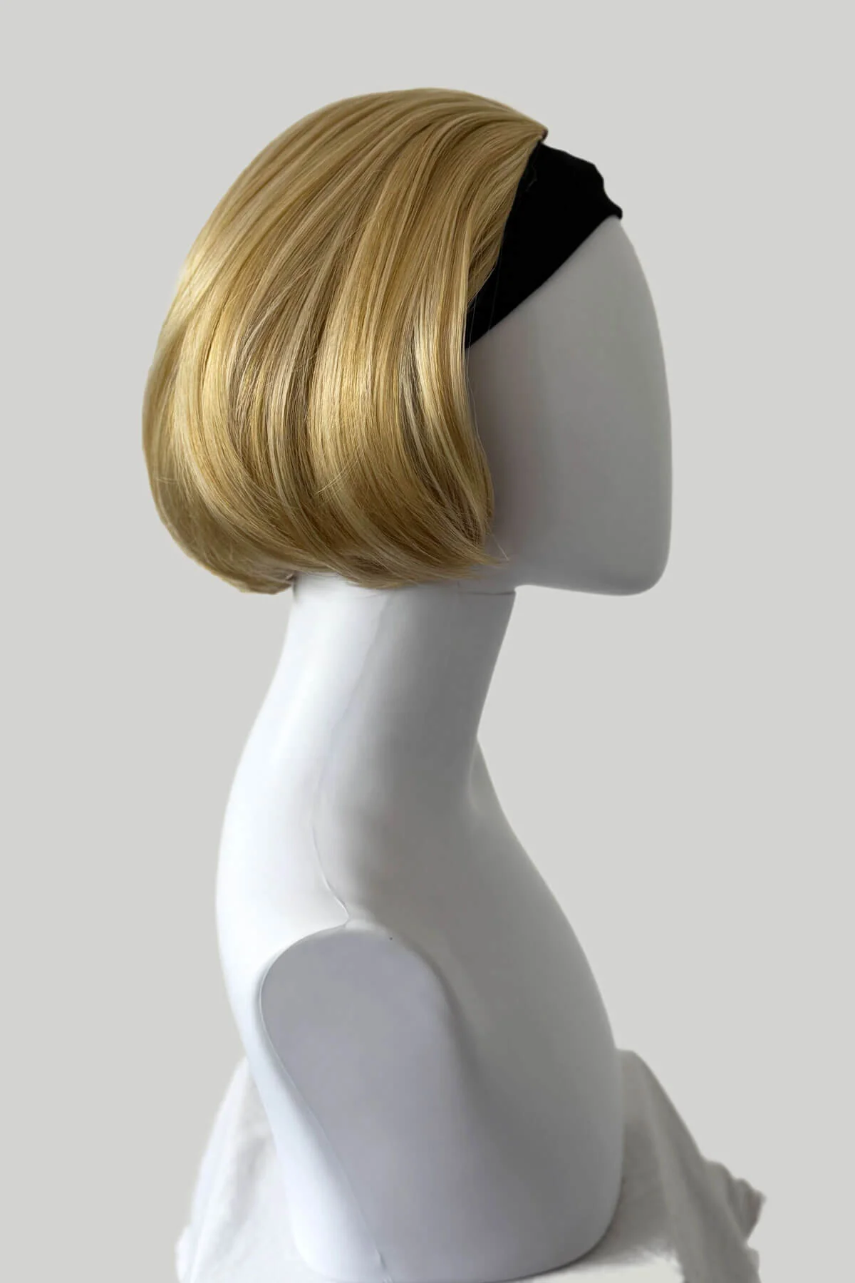 Amelie - Heat Resistant Bouncy Bob Half Wig - Image 30