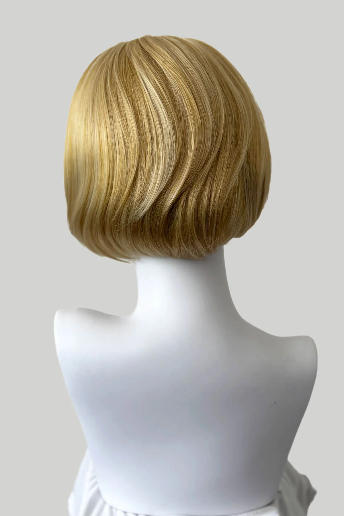 Amelie - Heat Resistant Bouncy Bob Half Wig - Image 32