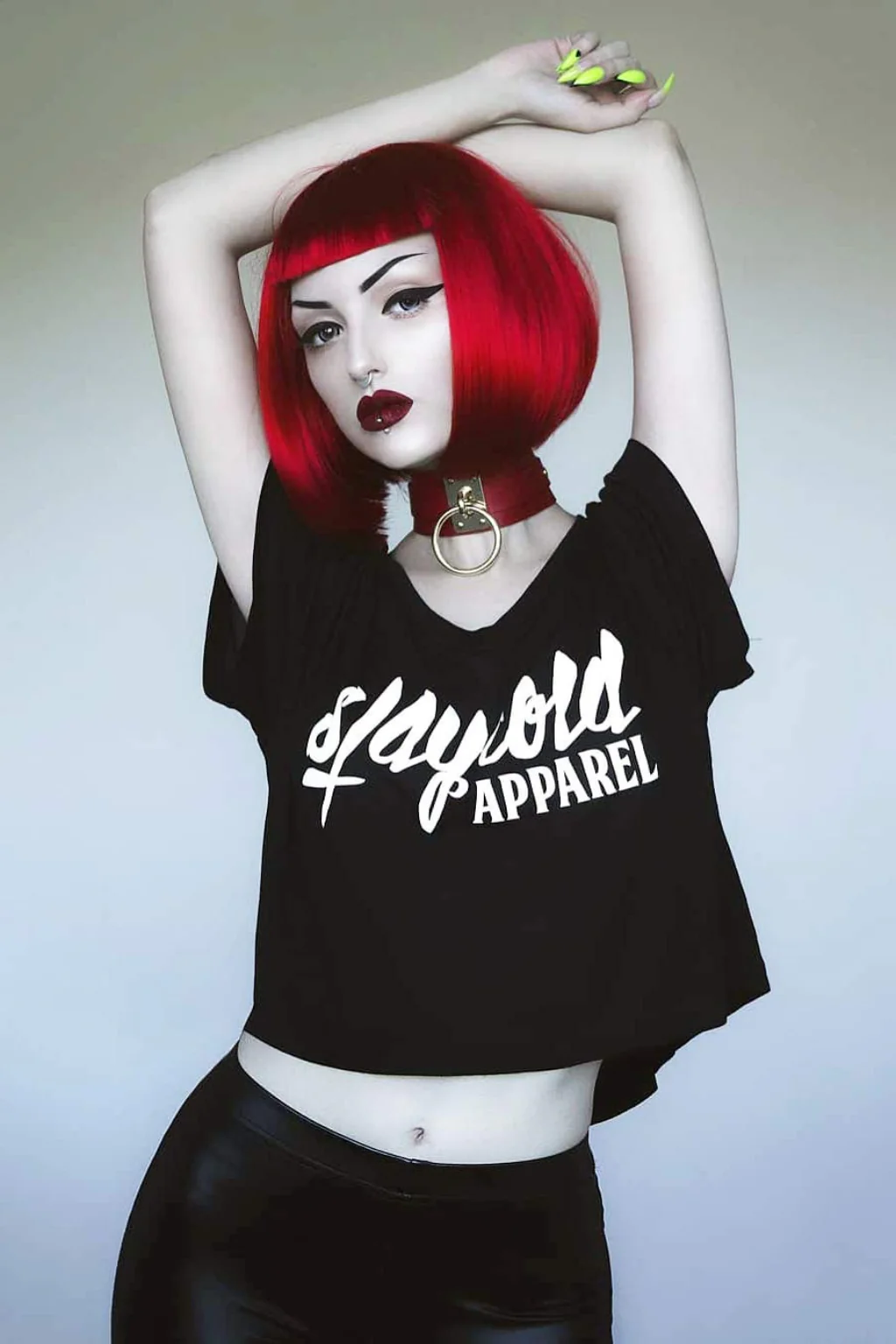 Vibrant, bright red bob wig: Maisy - Image 3