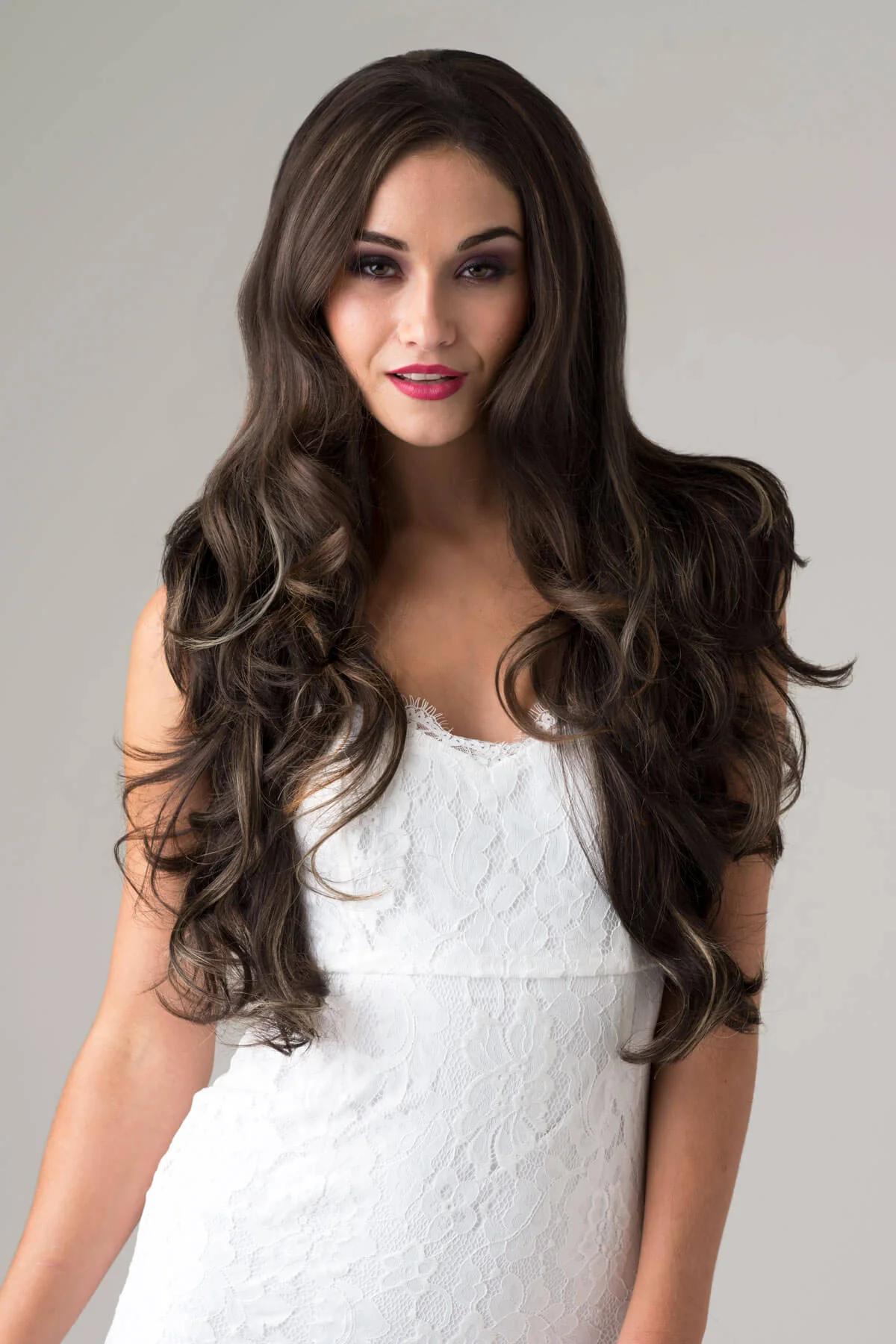 Long, wavy, brown half wig with blonde highlights: Reese