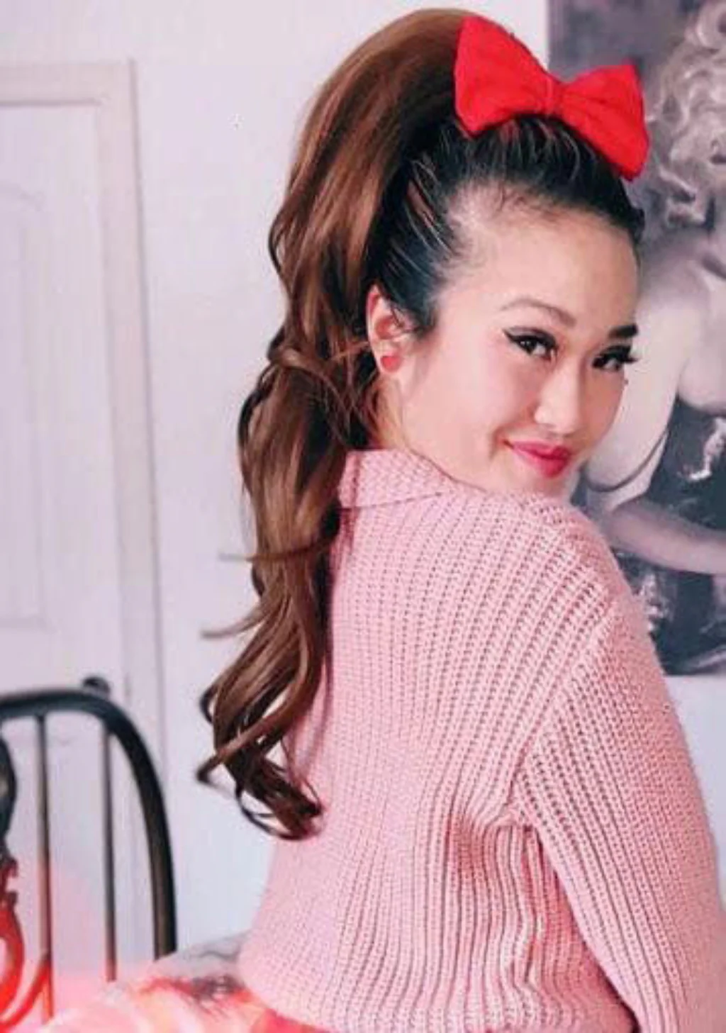 Clip-in ponytail hairpiece extension: Olivia - Image 18