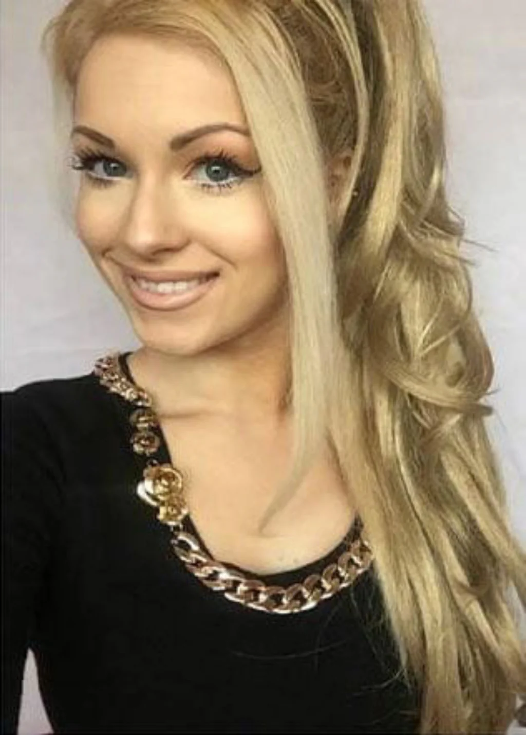 Clip-in ponytail hairpiece extension: Olivia - Image 20