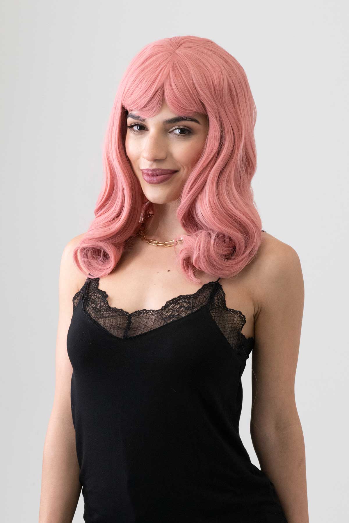 Dusty Pink vintage style wig with short fringe: Paloma - Image 2