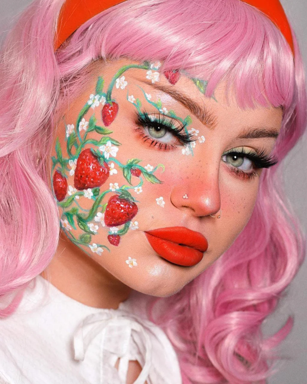 Pink pinup style wig, with finger waves and a short fringe: Stevie - Image 8