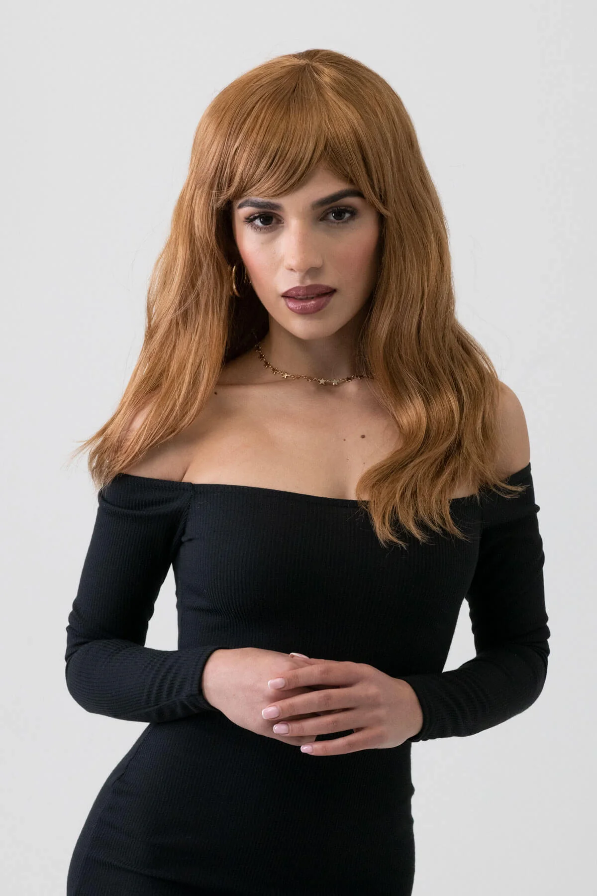 Golden brown wig with long waves: Carmella - Image 4