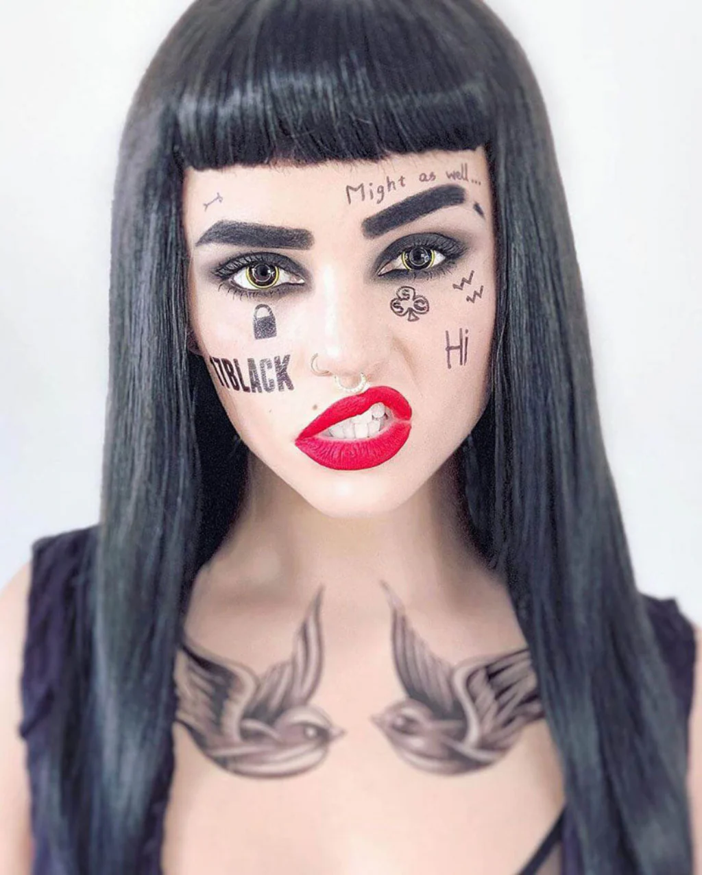 Long black wig with straight hair and a short, straight fringe: Maxine - Image 9
