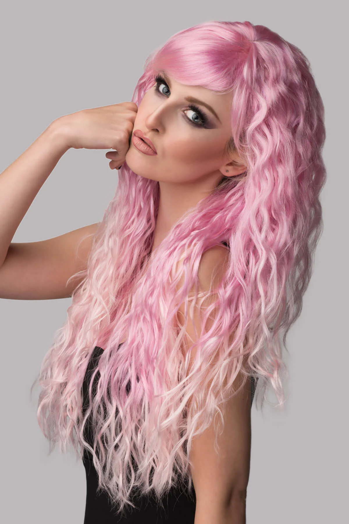 Crimped pink wig, long, in two colour pink ombre: Peony - Image 2