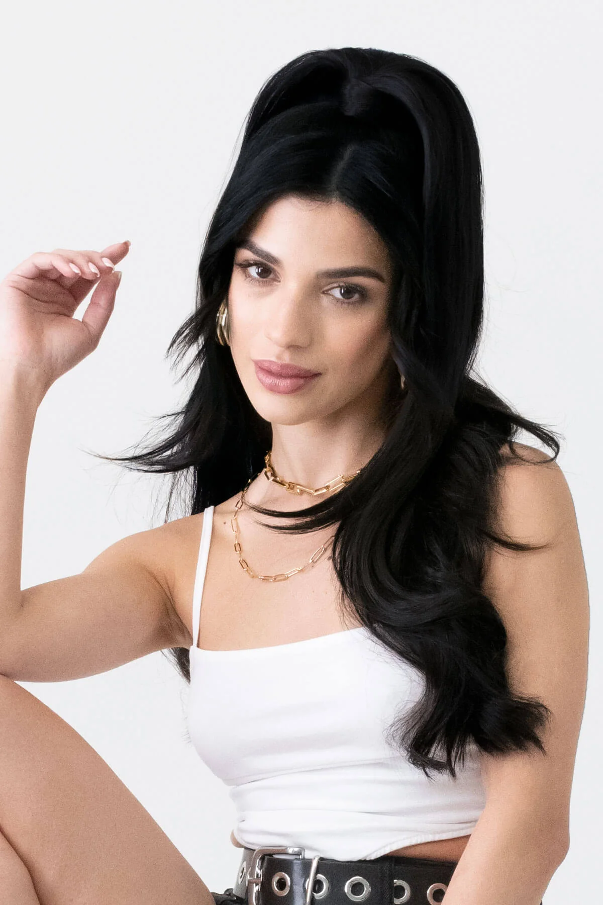 Long sleek ponytail extension with gentle, layered waves: Mali - Image 8