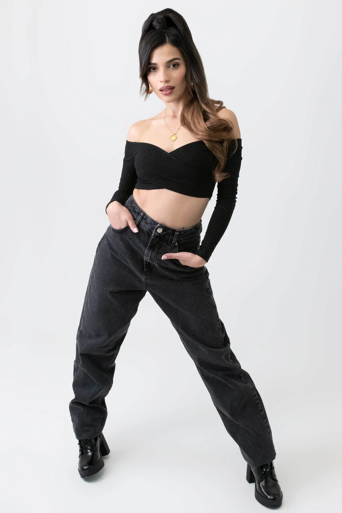 Long ponytail extension with soft waves: Sophie - Image 12