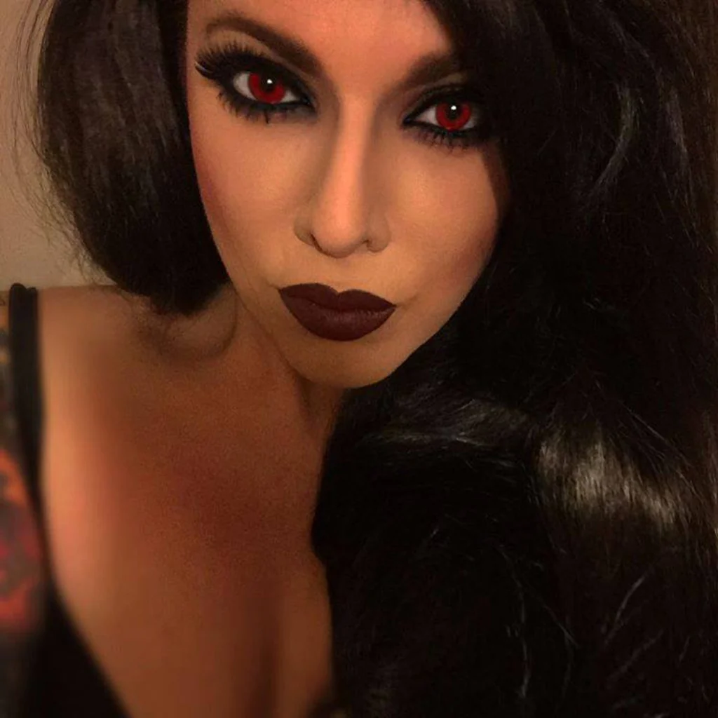 Long wavy black wig with side-sweeping Fringe: Charlotte - Image 12