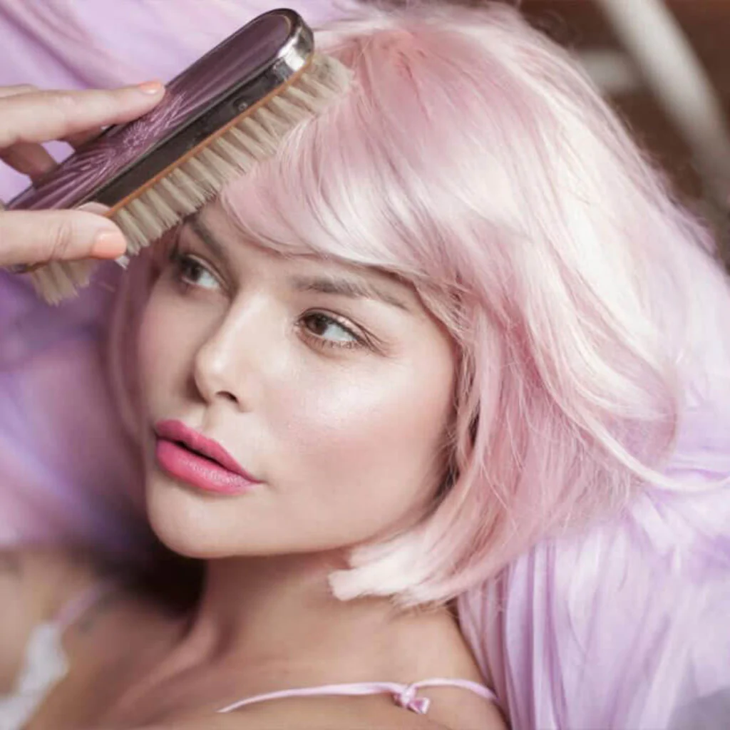 Short pink bob wig (ombre: pale pink and platinum): Louisa - Image 5