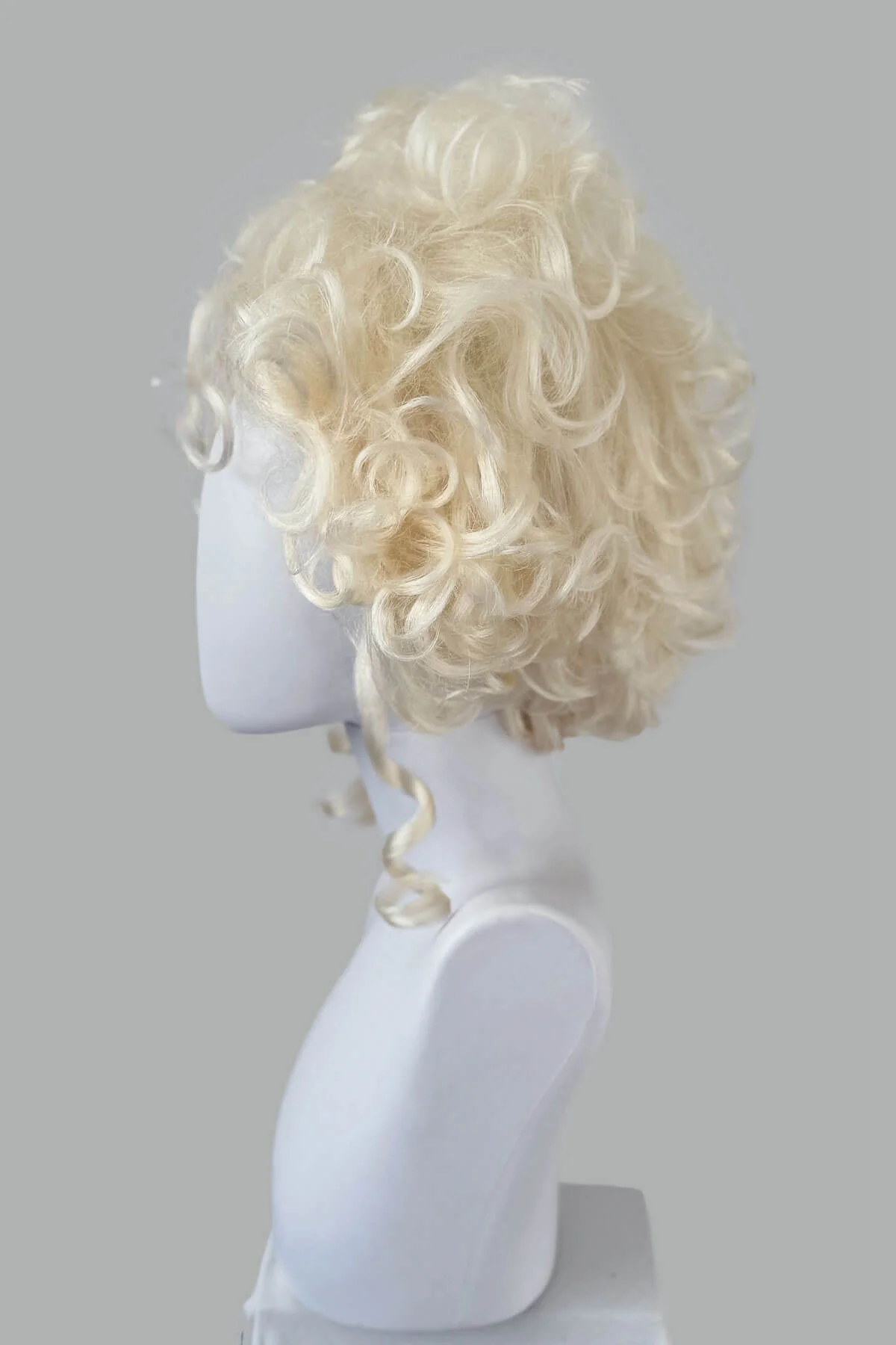 Platinum blonde Marie Antoinette style wig: Marie - Image 2