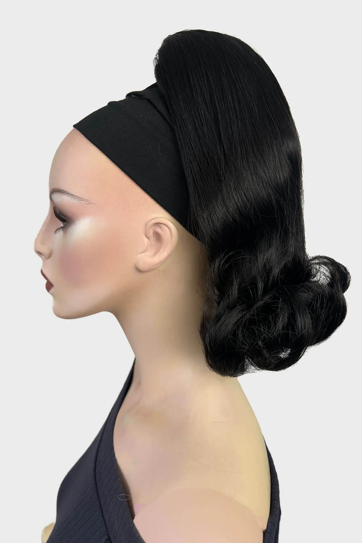 Ponytail hairpiece, shoulder length with flick/flip, retro 1960s style: Ariana - Image 21