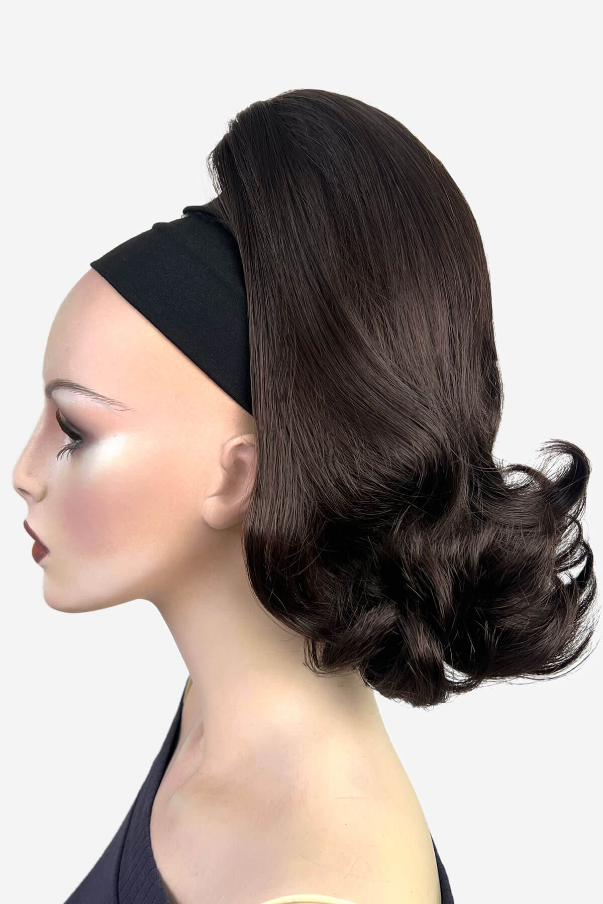 Ponytail hairpiece, shoulder length with flick/flip, retro 1960s style: Ariana - Image 28
