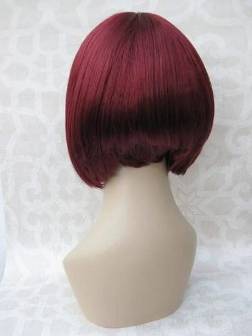 Red inverted bob wig, short and chic: Flavia - Image 6