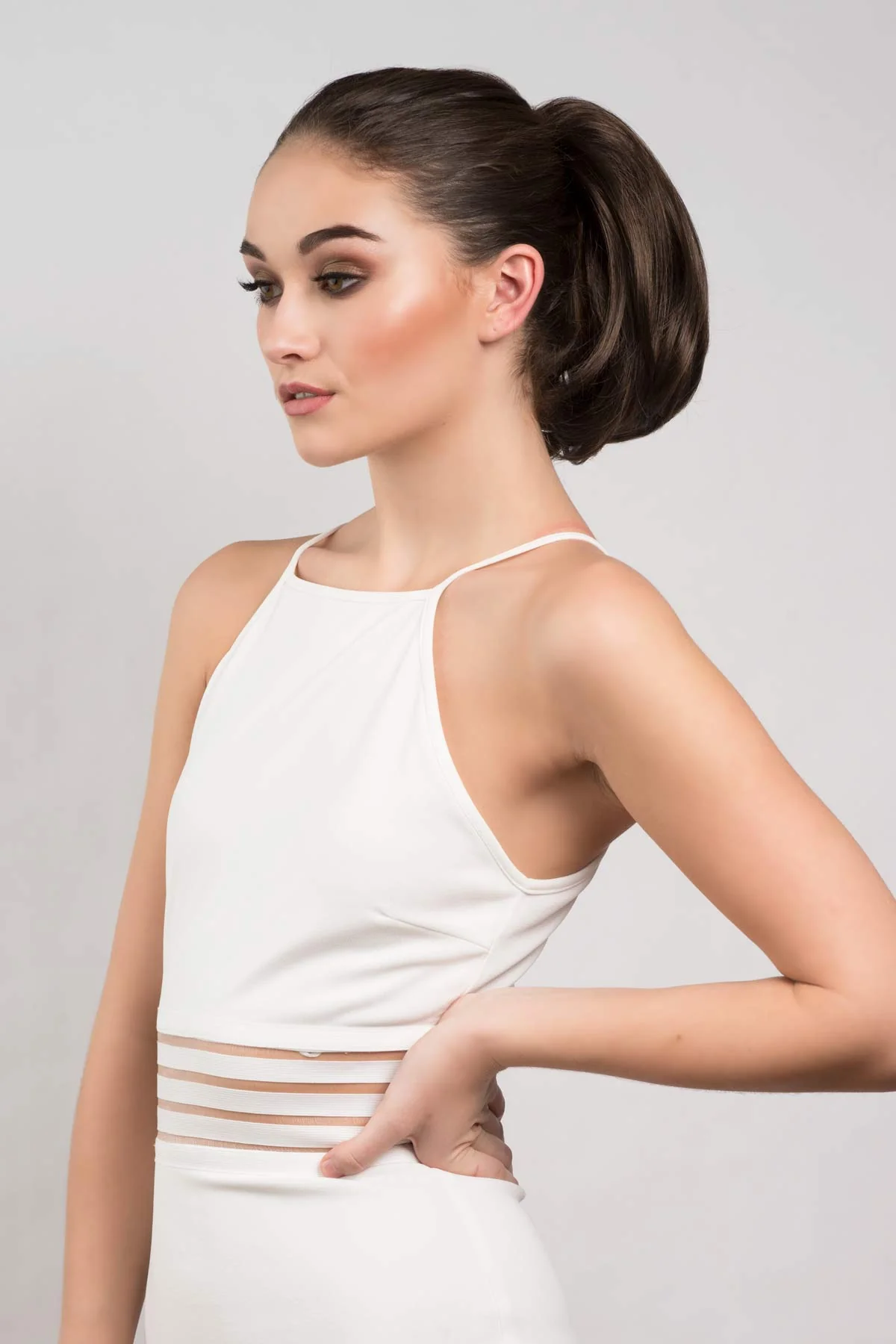 Short ponytail extension hairpiece, straight, full & bouncy: Tanaya - Image 8