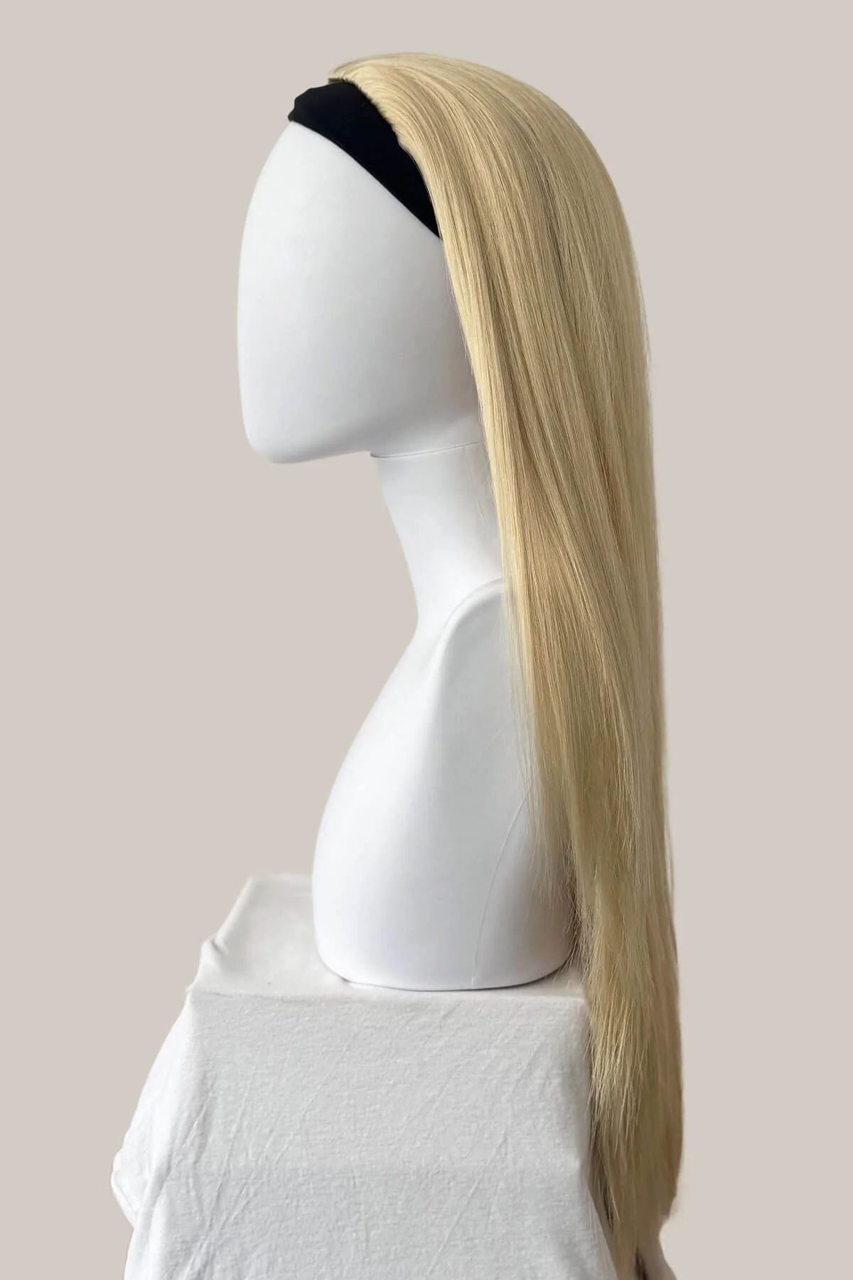 Straight blonde half wig hairpiece (3/4 wig): Tabitha - Image 3