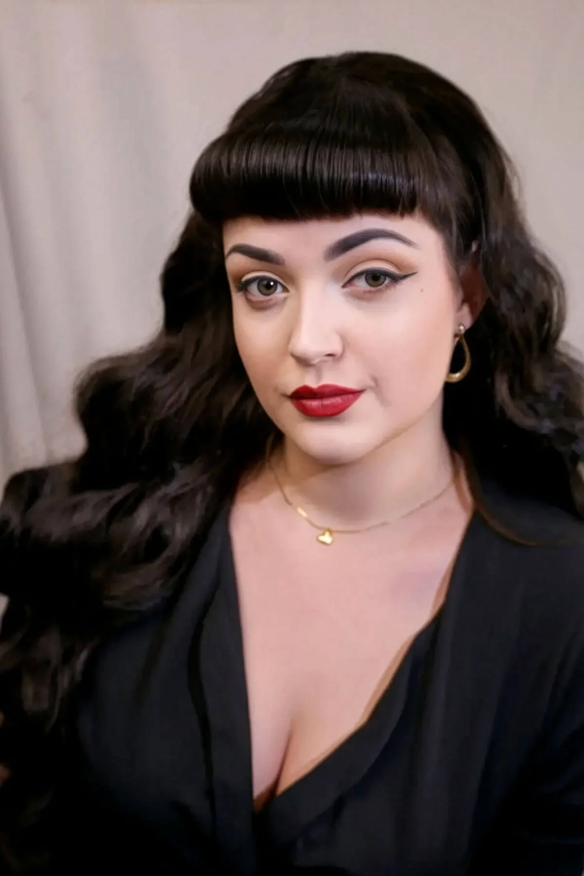 Ultra long half wig with hollywood waves: Mousumi - Image 15