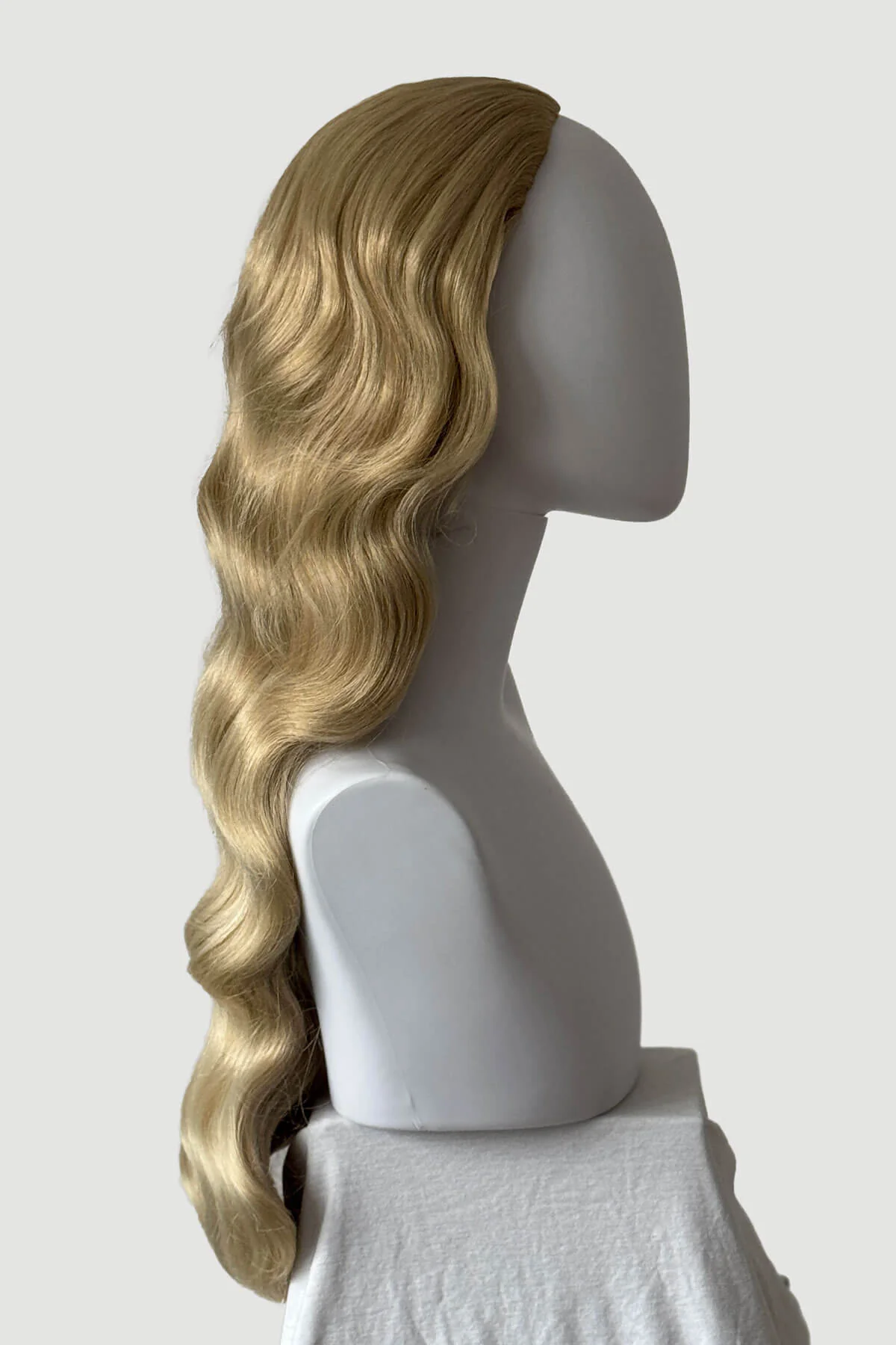 Ultra long half wig with hollywood waves: Mousumi - Image 35